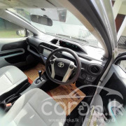 TOYOTA AQUA 2012