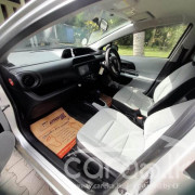 TOYOTA AQUA 2012