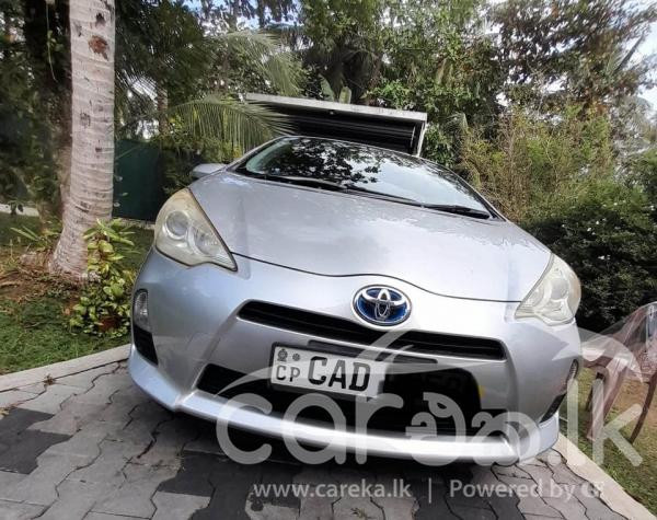 TOYOTA AQUA 2012