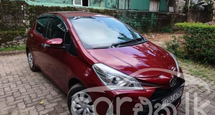 TOYOTA VITZ 2019