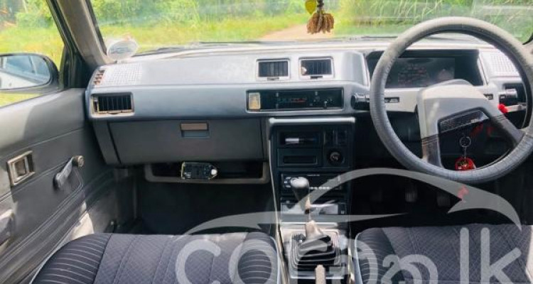 MITSUBISHI LANCER WAGON 1987