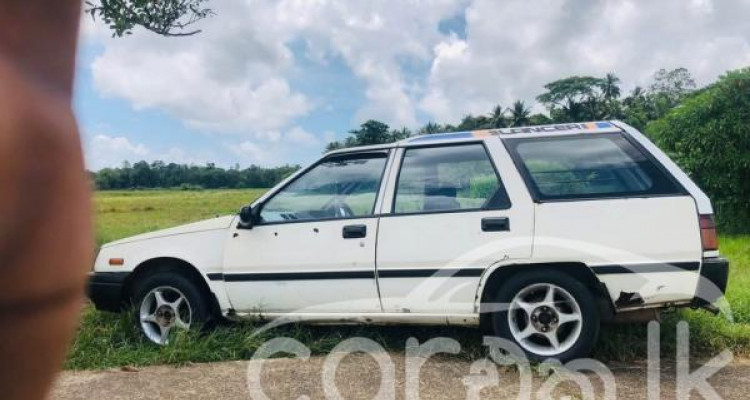 MITSUBISHI LANCER WAGON 1987