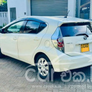 TOYOTA AQUA 2012