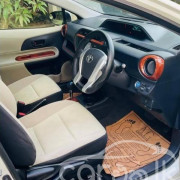TOYOTA AQUA 2012