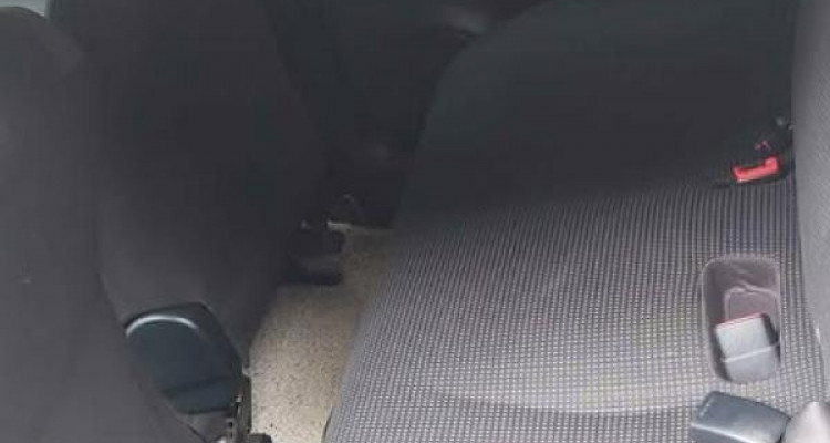 TOYOTA VITZ 2015