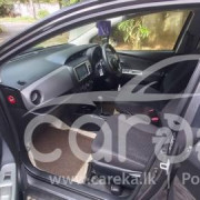 TOYOTA VITZ 2015
