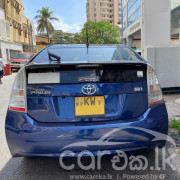 TOYOTA PRIUS 2011