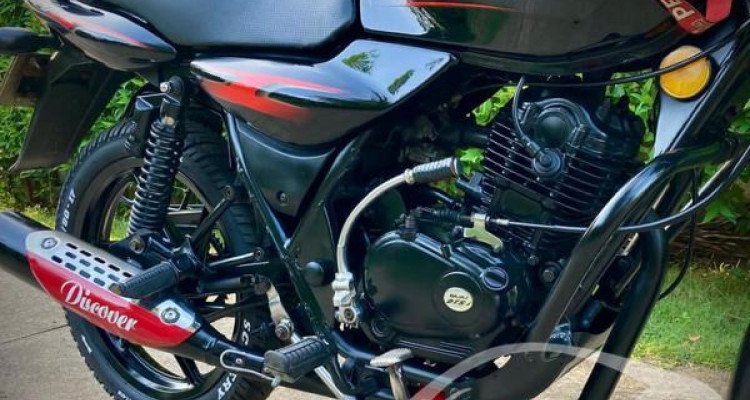 BAJAJ DISCOVER 135 2010