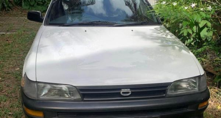 TOYOTA COROLLA 2000