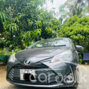 TOYOTA VITZ 2017