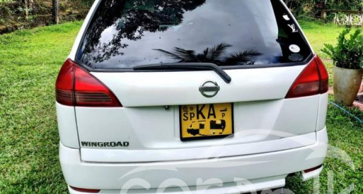 NISSAN WINGROAD 2001