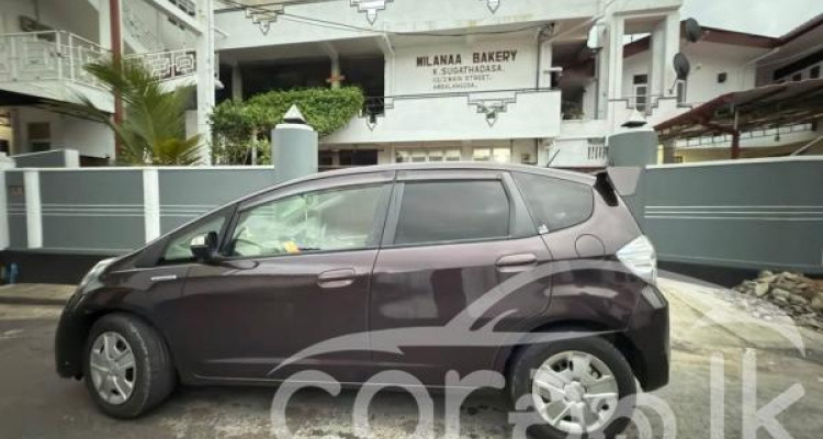 HONDA FIT GP1 2012