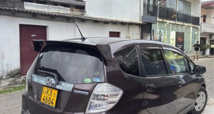 HONDA FIT GP1 2012