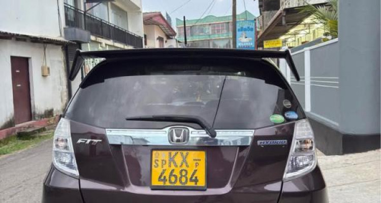 HONDA FIT GP1 2012