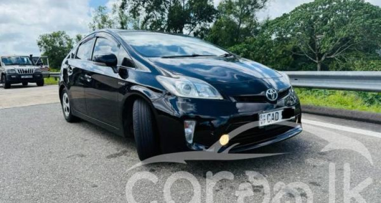TOYOTA PRIUS 2013