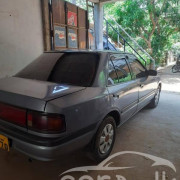 MAZDA FAMILIA 1990
