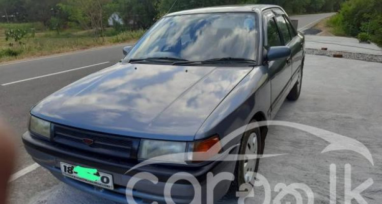 MAZDA FAMILIA 1990