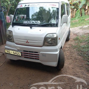 MITSUBISHI MINICAB 1999