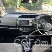 TOYOTA VITZ 2016