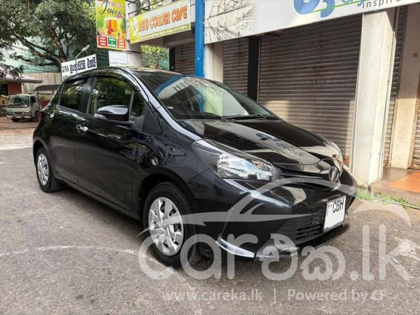 TOYOTA VITZ 2016