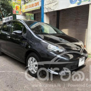 TOYOTA VITZ 2016