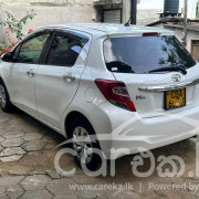 TOYOTA VITZ 2015