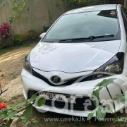 TOYOTA VITZ 2015