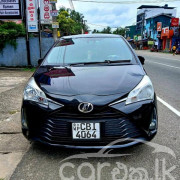 TOYOTA VITZ 2017