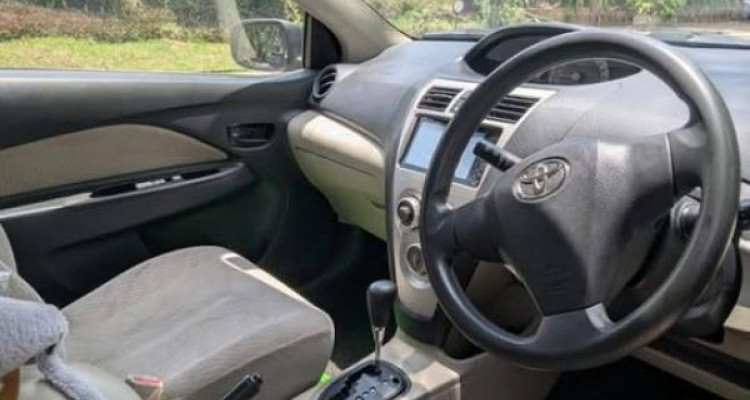 TOYOTA YARIS 2007