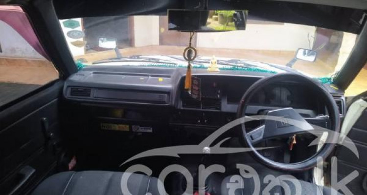 TOYOTA COROLLA DX WAGON KE72 1983