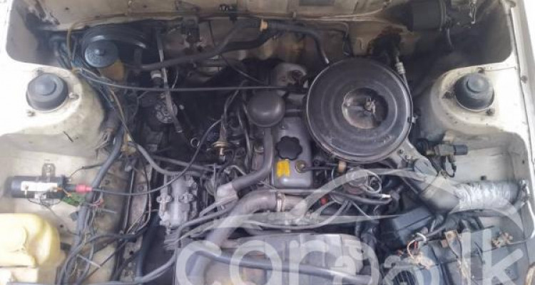 TOYOTA COROLLA DX WAGON KE72 1983