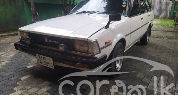 TOYOTA COROLLA DX WAGON KE72 1983