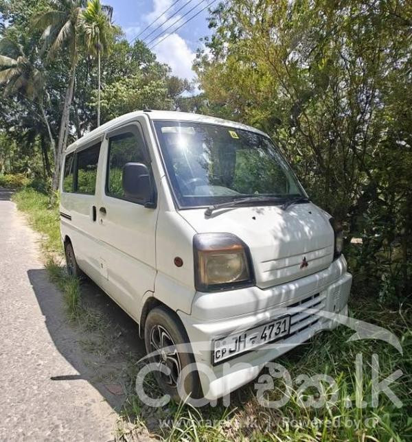 MITSUBISHI MINICAB 1999