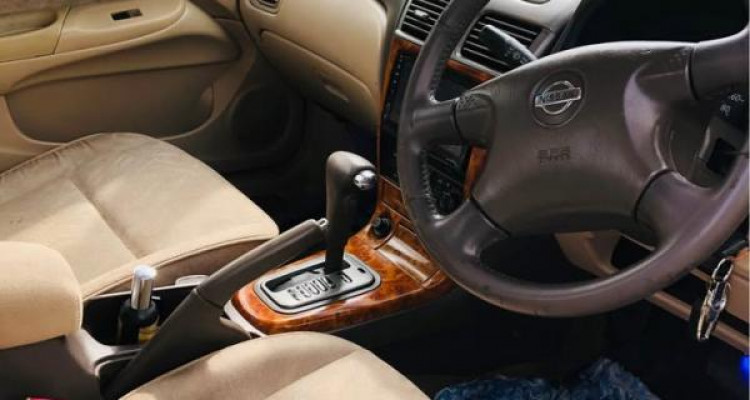 NISSAN SUNNY N16 2001