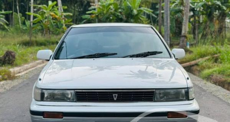 NISSAN BLUEBIRD 1988