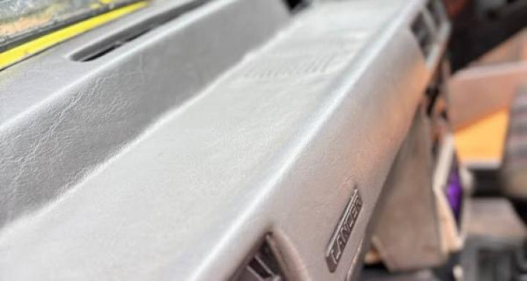 MITSUBISHI LANCER BOX 1982