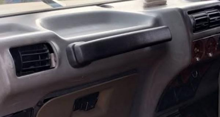 MAHINDRA BOLERO 2004