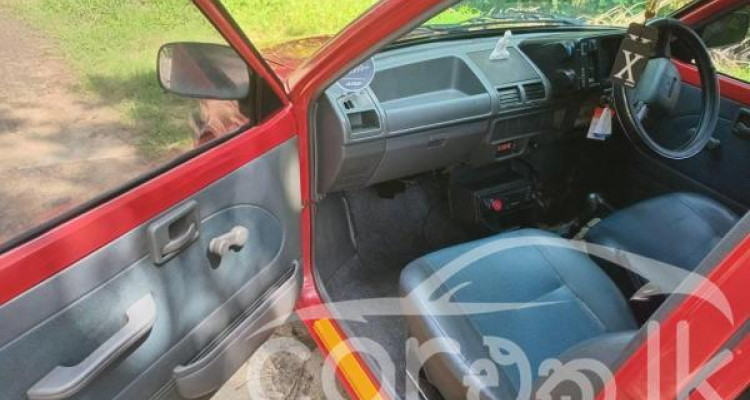 SUZUKI MARUTI 800 2005