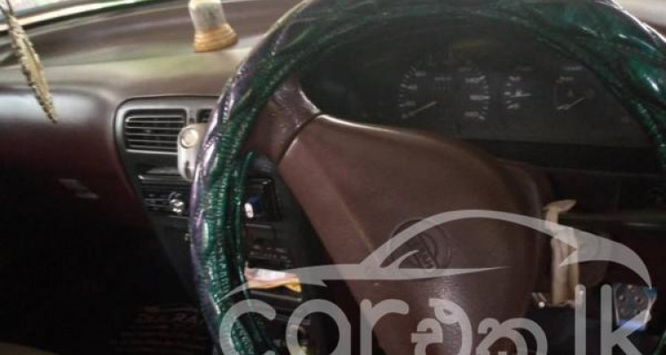 NISSAN SUNNY FB13 1990