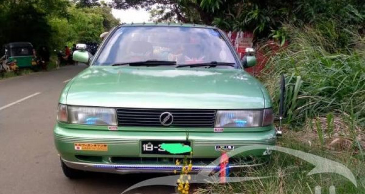 NISSAN SUNNY FB13 1990