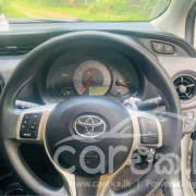 TOYOTA VITZ 2016