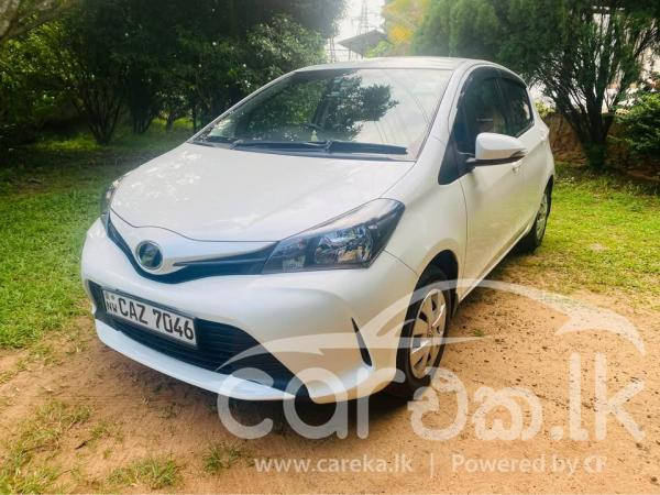 TOYOTA VITZ 2016