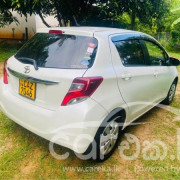 TOYOTA VITZ 2016
