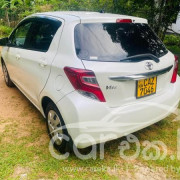 TOYOTA VITZ 2016