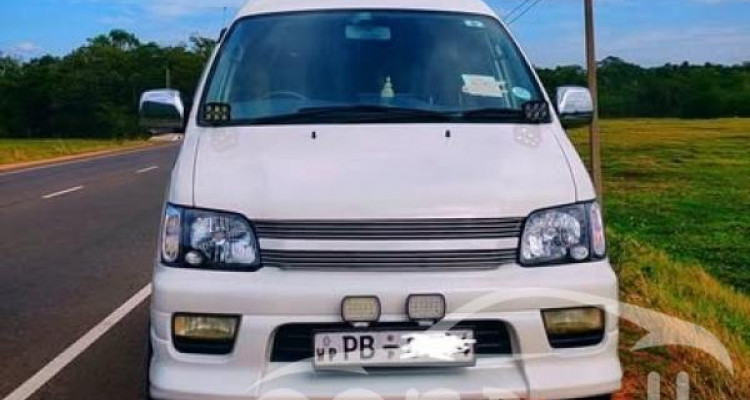 TOYOTA NOAH KR42 2003