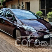 TOYOTA PRIUS 2014