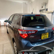 TOYOTA VITZ 2017