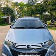 HONDA INSIGHT 2011