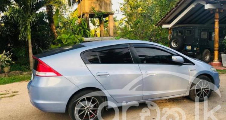 HONDA INSIGHT 2011