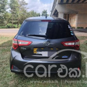TOYOTA VITZ 2017